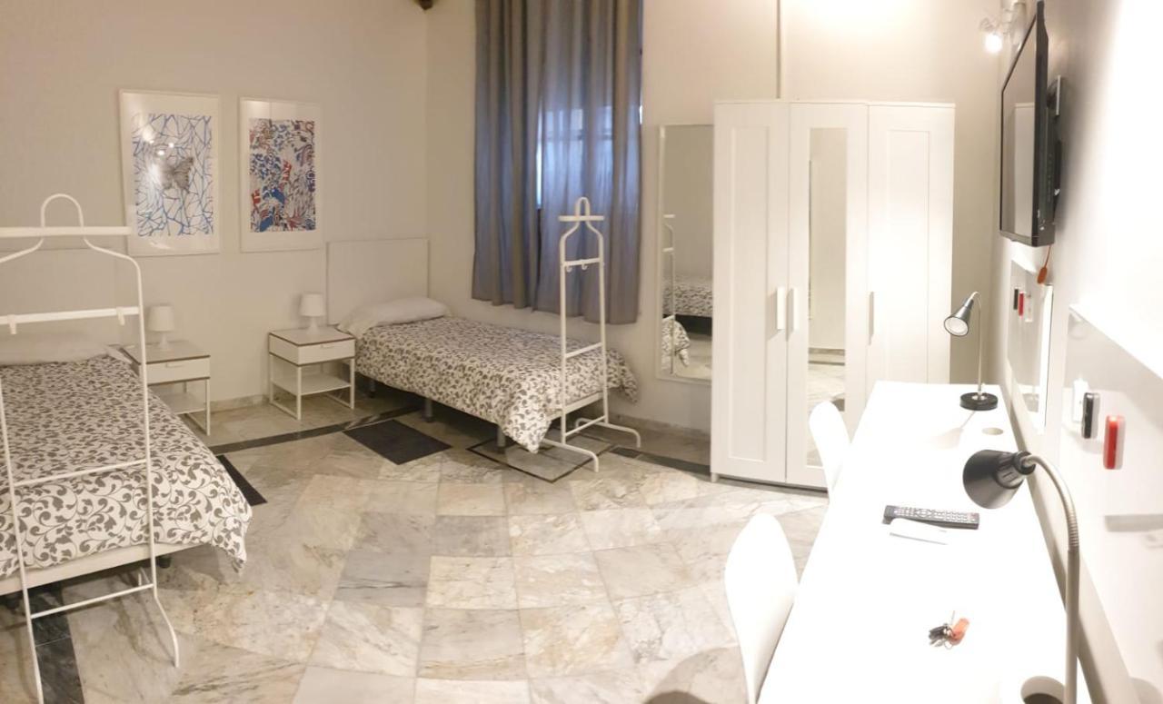 Хостел Residencia Viriato Севілья Екстер'єр фото